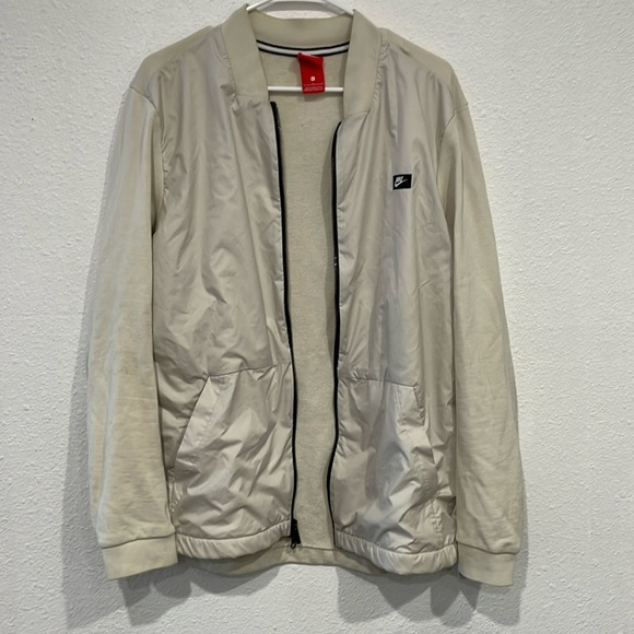 Nike Other - Nike polyester beige jacket sz L zip up